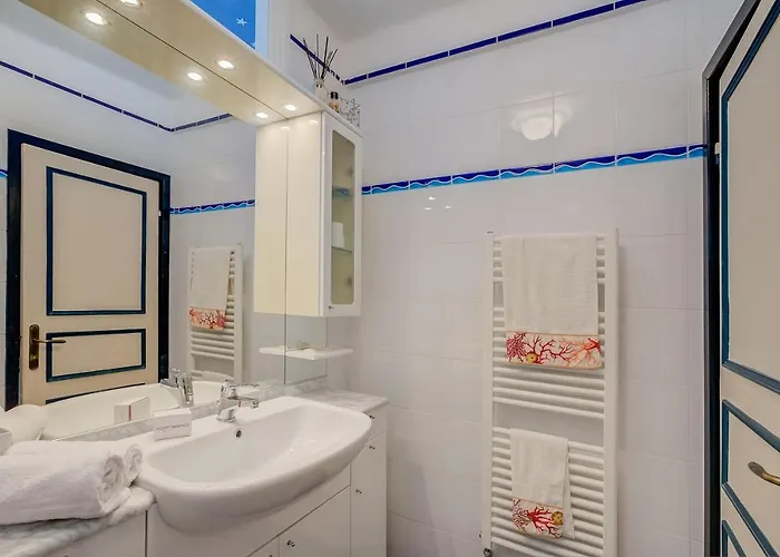 Ala - Il Bijou Di Rossella - Front- Happy Alassio