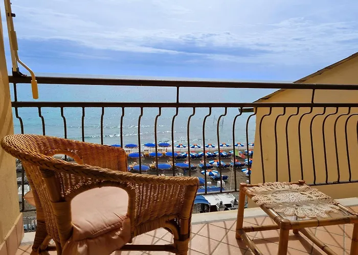 Il Bijou Di Rossella - Front - Happy Alassio